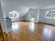 Aubing: Helle, moderne 3 Zimmer Wohnung, Galerie, EBK...
