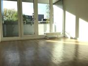 Wunderschöne 3 Raum Wohnung mit Balkon!