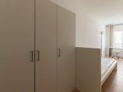 Aufgeräumtes Zimmer in 4 Zimmer Wohnung in...