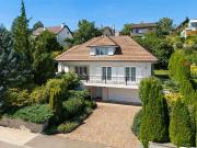 Aufgeweckte Villa mit idyllischem Garten Bankengeprüft