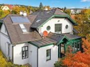 Aufwendig revitalisierte und stilvoll ausgebaute,...