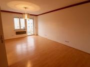 2 Zimmer IDEAL als WG mit Balkon und Küche Ab Sofort...