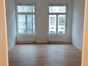 Ausgebaute Bürofläche mit Sicht auf den Zürcher Hauptbahnhof