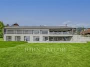 AUßERGEWÖHNLICH! Zeitgenössische 240 m² große Wohnung