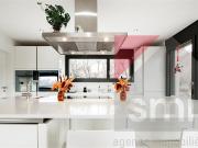 AUSSERGEWÖHNLICH Zeitgenössisches Haus mit 6,5 Zimmern...