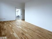 Außergewöhnliche DG Wohnung mit 4 Terrassen und eigenem...