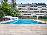 Außergewöhnliche Wohnung in einer hohen Etage in einem...