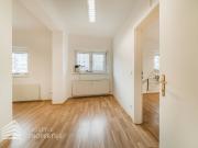 Außergewöhnliches 2 Zimmer Büro/Praxis, Nähe Landstraße