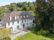 Außergewöhnliches Anwesen in Jouxtens Mézery
