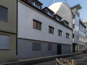 Außergewöhnliches, nahezu vollmöbliertes Einfamilienhaus...