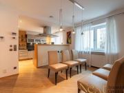 Außergewöhnliches, nahezu vollmöbliertes Einfamilienhaus...