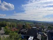 Aussichtslage+Einfamiliendoppelhaus mit Garten und Garage!