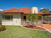 Authentic Charm in Old East Albury