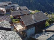 Authenticité et confort dans ce bel appartement à Mase