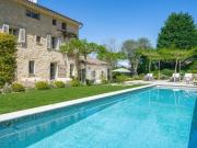 Authentique bastide en pierre au cœur du village de Valbonne