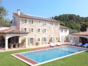 Authentique bastide en pierre rénovée avec terrain...