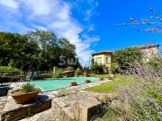 Authentique maison bourgeoise du 17e Saint Victor La Coste