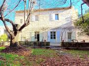 Authentique maison de ville en pierres avec son jardin...