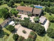 Authentique propriété Provençale rénovée avec Piscine et...