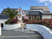 AUX PORTES DE PERROS GUIREC, MAISON AVEC PISCINE ET VUE SUR