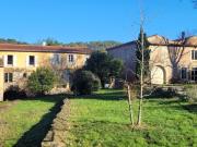 Aux portes d'une petite ville dynamique de la vallee...