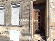 AV 2 lots distincts: Echoppe pierre avec jardin de ville...