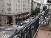 AV. ALVEAR AYACUCHO: excelente Frances al frente balcon...