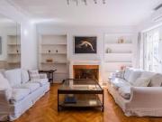 Av. Alvear y Callao. Edificio de categoria. Cochera....