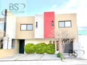 AV/ CASA EN VENTA LOMAS DE JURIQUILLA QUERETARO