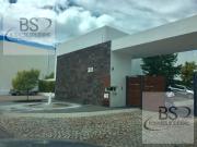 AV/ CASA RENTA CONDOMINIO EL SECRETO JURIQUILLA SANTA FE...