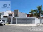 AV/ CASA RENTA O VENTA PUNTA JURIQUILLA QUERETARO