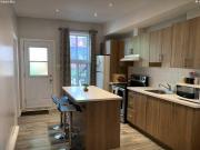 Av du Parc Rue Beaubien O Montréal QC H2V 4J1 3 Bedroom...