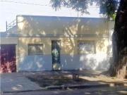 Av Francia 2675. Venta APTA CREDITO Casa con Amplio Terreno