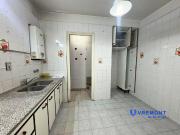 Av. Independencia al 1800. Depto 3 ambientes con patio...