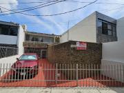 AV. INGLATERRA CASA EN VENTA A 500m DE LA MINERVA...