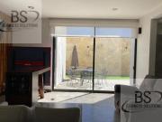 AV/ LOMAS DE JURIQUILLA VENTA EXCELENTE CASA DISEÑO...
