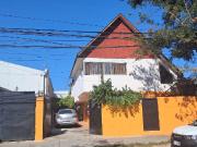 Av. Los Carrera Thompson / Casa 4 dormitorios 2 baños