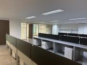 AV REVOLUCIÓN SE RENTA OFICINA ACONDICIONADA