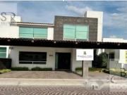 AV/ VENTA O RENTA CASA CUMBRES DEL LAGO JURIQUILLA