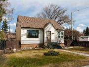 AVAILABLE IMMEDIATELY Whole house with DOUBLE GARAGE