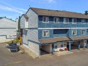 Available Immediately 3 Bedrooms. 1.5 bathrooms Cozy...