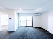 Available to move in $640 per week 2 beds, 2 bat,h 1...