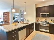 Avant Fashion Center S1