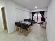 Avellaneda y Rioja, Un dormitorio con balcón al frente