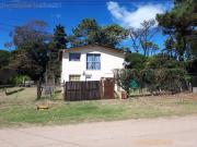 Avenida 5 entre 131 y 132 partido de Villa Gesell Casa...