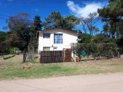 Avenida 5 entre 131 y 132 partido de Villa Gesell Casa...