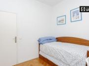 Avenida de Concha Espina, Madrid, Community of Madrid 28016