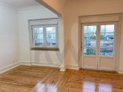 Avenidas Novas – T1 with Balcony and Excellent Accessibility