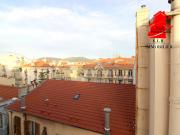 avenue jean medecin Nice Appartement type 2 avec balcon...