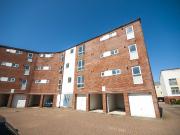Aviation Avenue, Hatfield, Hertfordshire AL10, 3 bed...